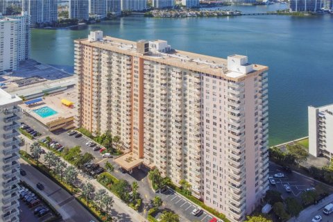 Condo in Sunny Isles Beach, Florida, 1 bedroom  № 1506014 - photo 7