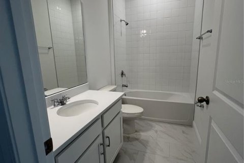 Купить виллу или дом в Миннеола, Флорида 10 комнат, 273.6м2, № 1615915 - фото 28