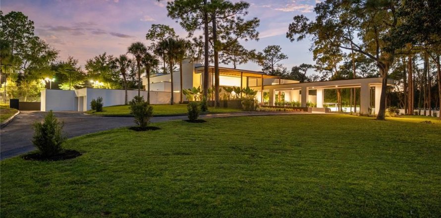 House in Longwood, Florida 7 bedrooms, 1375.05 sq.m. № 2208281