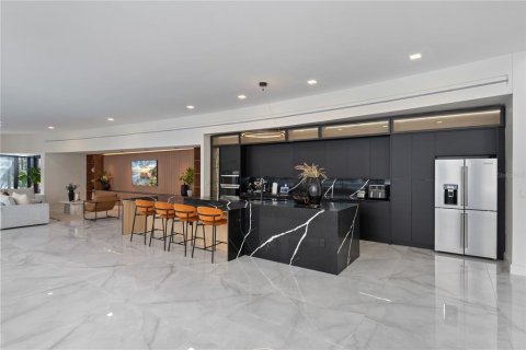 House in Longwood, Florida 7 bedrooms, 1375.05 sq.m. № 2208281 - photo 17