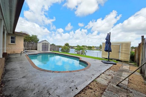 Casa en venta en Sunrise, Florida, 3 dormitorios, 115.01 m2 № 2154028 - foto 19