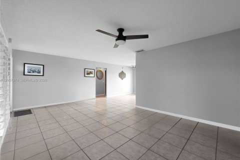 Casa en venta en Sunrise, Florida, 3 dormitorios, 115.01 m2 № 2154028 - foto 7