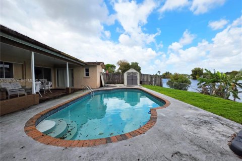 Casa en venta en Sunrise, Florida, 3 dormitorios, 115.01 m2 № 2154028 - foto 21