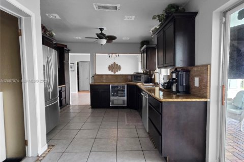 Casa en venta en Sunrise, Florida, 3 dormitorios, 115.01 m2 № 2154028 - foto 3