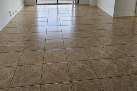 Condominio en alquiler en Aventura, Florida, 3 dormitorios, 109.72 m2 № 1896509 - foto 11