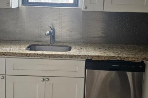 Condominio en alquiler en Aventura, Florida, 3 dormitorios, 109.72 m2 № 1896509 - foto 3