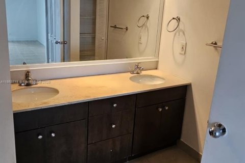 Condominio en alquiler en Aventura, Florida, 3 dormitorios, 109.72 m2 № 1896509 - foto 19
