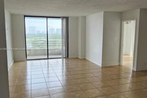 Condominio en alquiler en Aventura, Florida, 3 dormitorios, 109.72 m2 № 1896509 - foto 14
