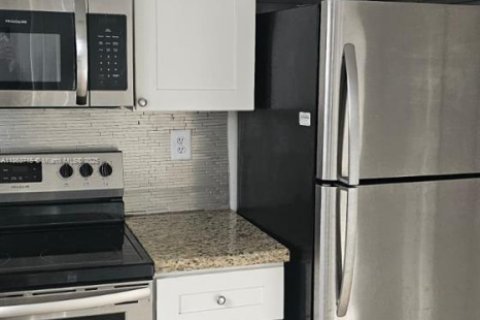 Condominio en alquiler en Aventura, Florida, 3 dormitorios, 109.72 m2 № 1896509 - foto 4