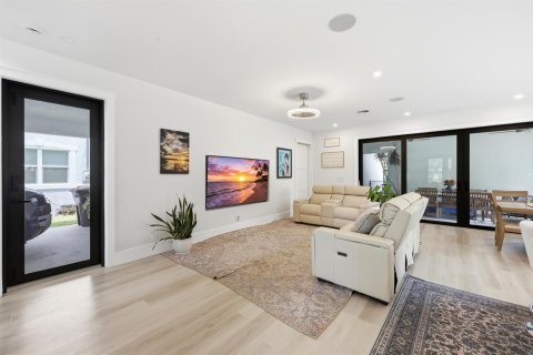 Villa ou maison à vendre à West Palm Beach, Floride: 4 chambres, 350.43 m2 № 2087506 - photo 6