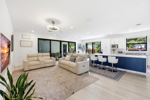 Villa ou maison à vendre à West Palm Beach, Floride: 4 chambres, 350.43 m2 № 2087506 - photo 7