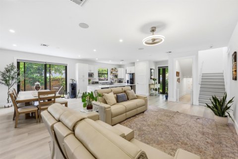 Villa ou maison à vendre à West Palm Beach, Floride: 4 chambres, 350.43 m2 № 2087506 - photo 5