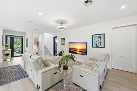 Villa ou maison à vendre à West Palm Beach, Floride: 4 chambres, 350.43 m2 № 2087506 - photo 4