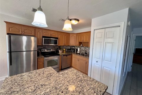 Купить кондоминиум в Сарасота, Флорида 6 комнат, 71.35м2, № 1675503 - фото 10