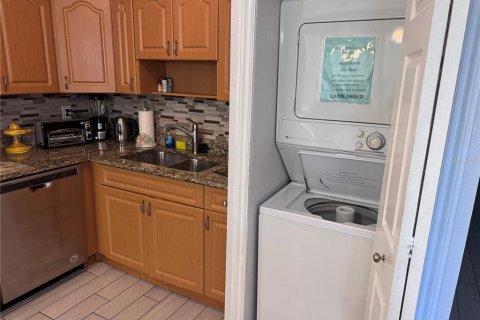 Купить кондоминиум в Сарасота, Флорида 6 комнат, 71.35м2, № 1675503 - фото 11