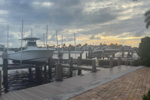 Copropriété à vendre à Pompano Beach, Floride: 2 chambres, 141.21 m2 № 2411776 - photo 2