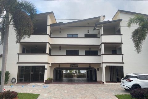 Copropriété à vendre à Pompano Beach, Floride: 2 chambres, 141.21 m2 № 2411776 - photo 6