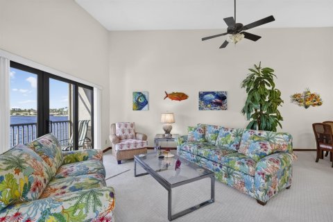 Copropriété à vendre à Pompano Beach, Floride: 2 chambres, 141.21 m2 № 2411776 - photo 13