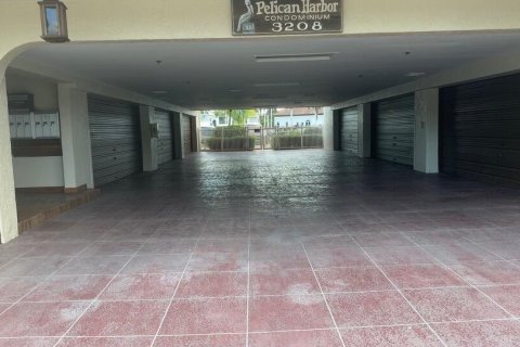 Copropriété à vendre à Pompano Beach, Floride: 2 chambres, 141.21 m2 № 2411776 - photo 8