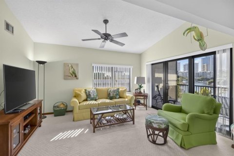 Copropriété à vendre à Pompano Beach, Floride: 2 chambres, 141.21 m2 № 2411776 - photo 9