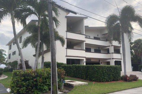 Copropriété à vendre à Pompano Beach, Floride: 2 chambres, 141.21 m2 № 2411776 - photo 7