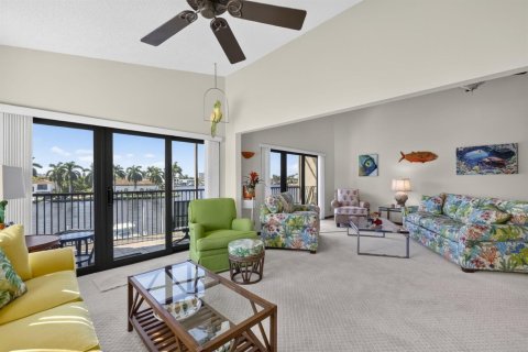 Copropriété à vendre à Pompano Beach, Floride: 2 chambres, 141.21 m2 № 2411776 - photo 12