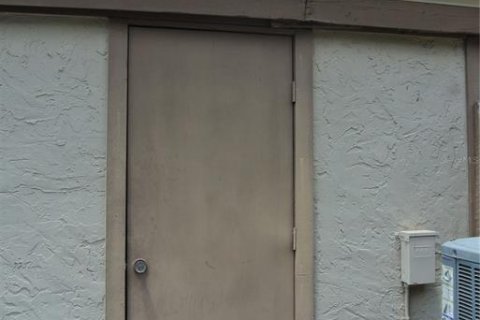 Townhouse in Brandon, Florida 3 bedrooms, 115.85 sq.m. № 1884677 - photo 11
