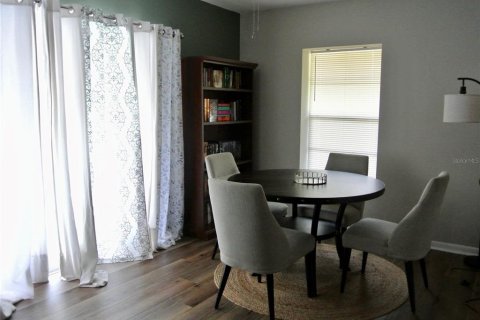 Townhouse in Brandon, Florida 3 bedrooms, 115.85 sq.m. № 1884677 - photo 18