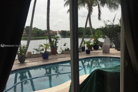 Villa ou maison à louer à Plantation, Floride: 3 chambres, 183.85 m2 № 2365467 - photo 13