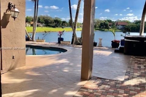 Villa ou maison à louer à Plantation, Floride: 3 chambres, 183.85 m2 № 2365467 - photo 25