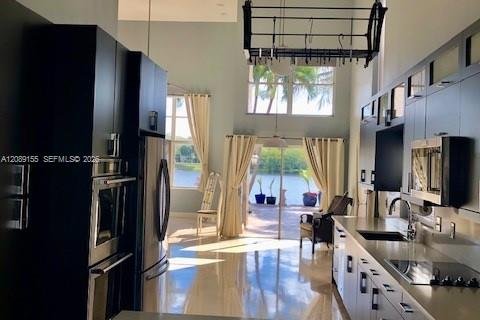 Villa ou maison à louer à Plantation, Floride: 3 chambres, 183.85 m2 № 2365467 - photo 5
