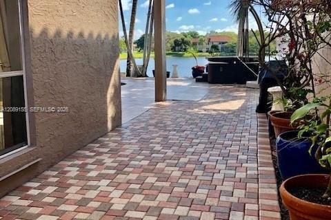 Villa ou maison à louer à Plantation, Floride: 3 chambres, 183.85 m2 № 2365467 - photo 24