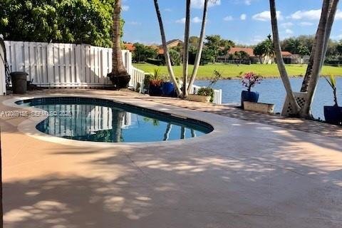 Villa ou maison à louer à Plantation, Floride: 3 chambres, 183.85 m2 № 2365467 - photo 29