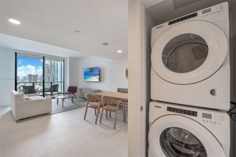 Condominio en venta en Miami, Florida, 1 dormitorio № 1889239 - foto 11