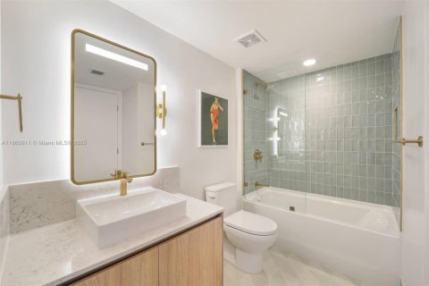 Condominio en venta en Miami, Florida, 1 dormitorio № 1889239 - foto 10