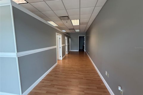 Immobilier commercial à louer à Orlando, Floride: 81.48 m2 № 2136766 - photo 9