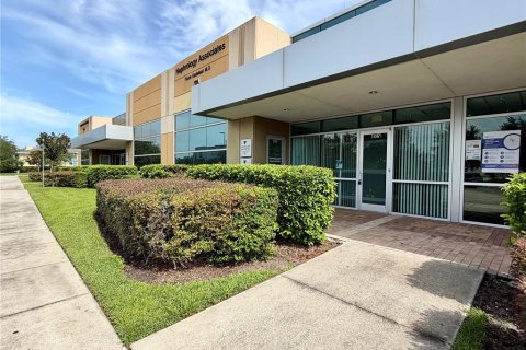Immobilier commercial à Orlando, Floride 81.48 m2 № 2136766