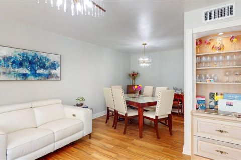 Condominio en venta en Temple Terrace, Florida, 2 dormitorios, 102.56 m2 № 1815032 - foto 10