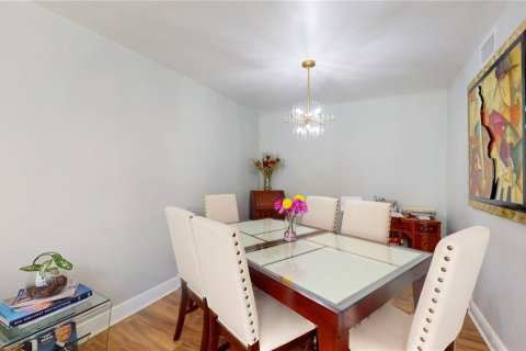 Condominio en venta en Temple Terrace, Florida, 2 dormitorios, 102.56 m2 № 1815032 - foto 11