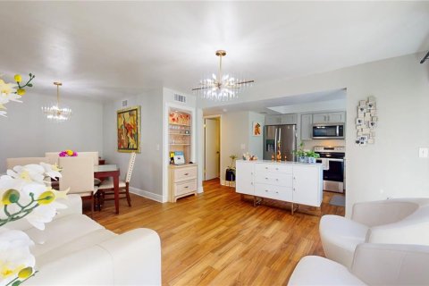Condominio en venta en Temple Terrace, Florida, 2 dormitorios, 102.56 m2 № 1815032 - foto 5