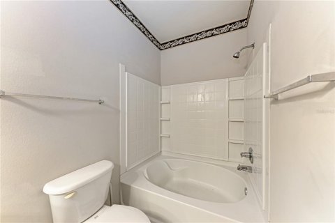 Condominio en alquiler en Bradenton, Florida, 2 dormitorios, 105.17 m2 № 1908437 - foto 28