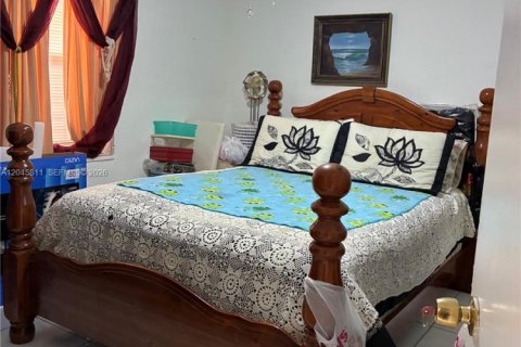 Купить виллу или дом в Норт-Майами-Бич, Флорида 4 спальни, 126.72м2, № 2168424 - фото 12