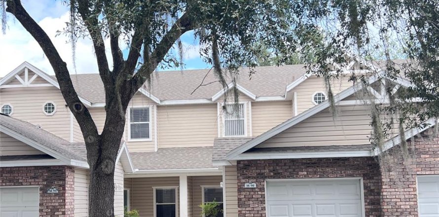 Condominio en Gainesville, Florida, 3 dormitorios № 1904410