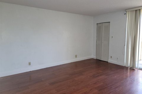 Copropriété à vendre à Lauderdale Lakes, Floride: 2 chambres, 93.09 m2 № 2084577 - photo 10