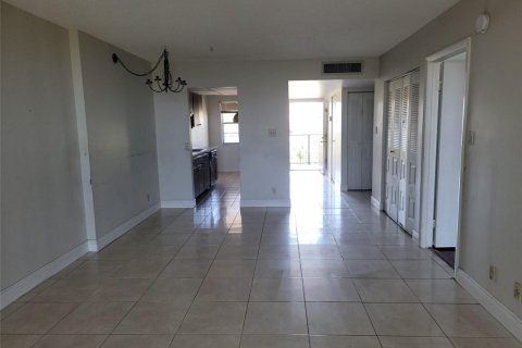 Copropriété à vendre à Lauderdale Lakes, Floride: 2 chambres, 93.09 m2 № 2084577 - photo 5