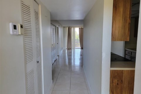 Copropriété à vendre à Lauderdale Lakes, Floride: 2 chambres, 93.09 m2 № 2084577 - photo 6