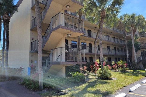 Copropriété à vendre à Lauderdale Lakes, Floride: 2 chambres, 93.09 m2 № 2084577 - photo 3