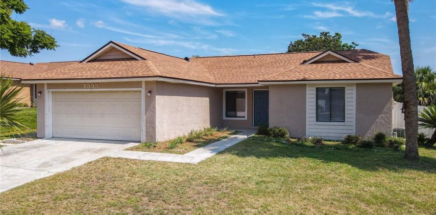 House in Orlando, Florida 3 bedrooms, 125.33 sq.m. № 1833131