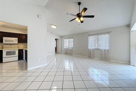 House in Orlando, Florida 3 bedrooms, 125.33 sq.m. № 1833131 - photo 18