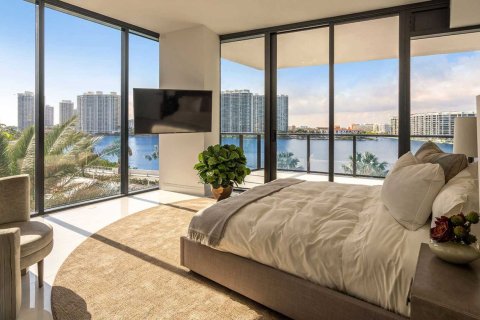 Appartement à vendre à Aventura, Floride: 3 chambres, 271 m2 № 33905 - photo 1
